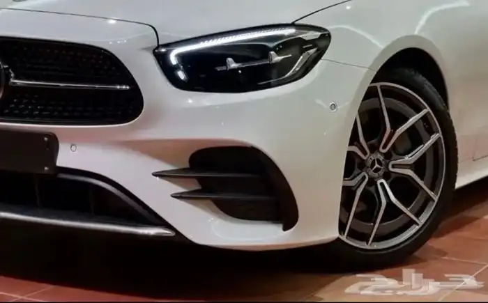 مرسيدس E200 كشف لون مميز 2022 25