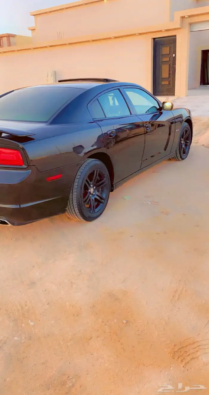 شارجر 2014 RT للبدل مع دفع الفرق 3