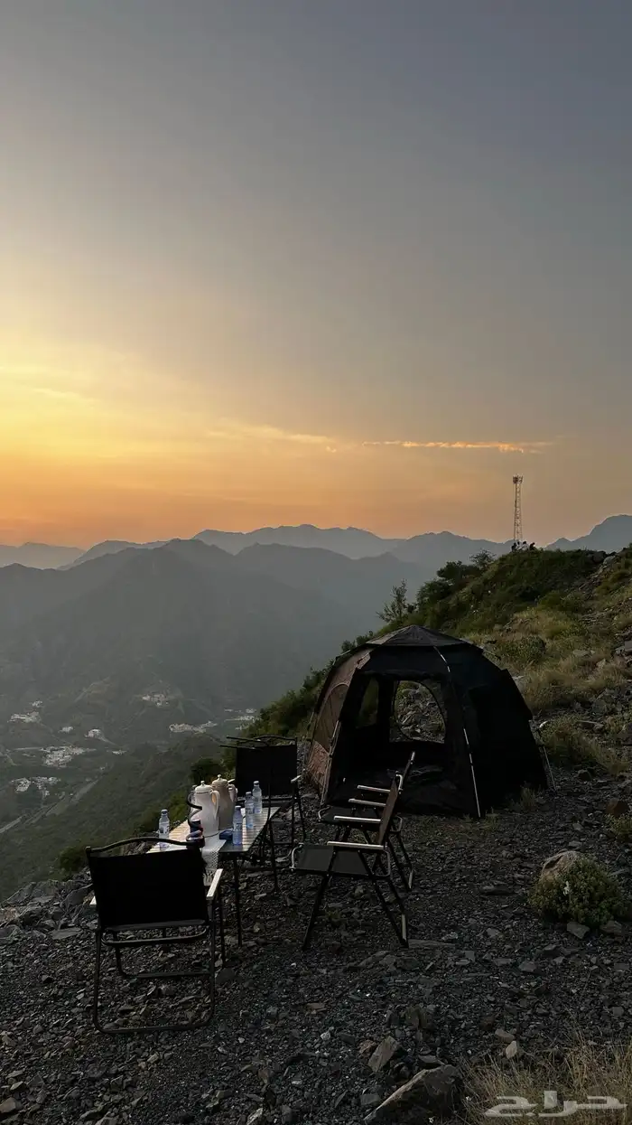 خيمة وجلسة كراسي للأيجار 1