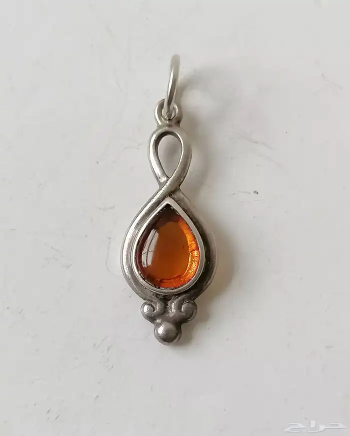 تعليقة  فضة بعنبر الكهرمان الأصلي 3