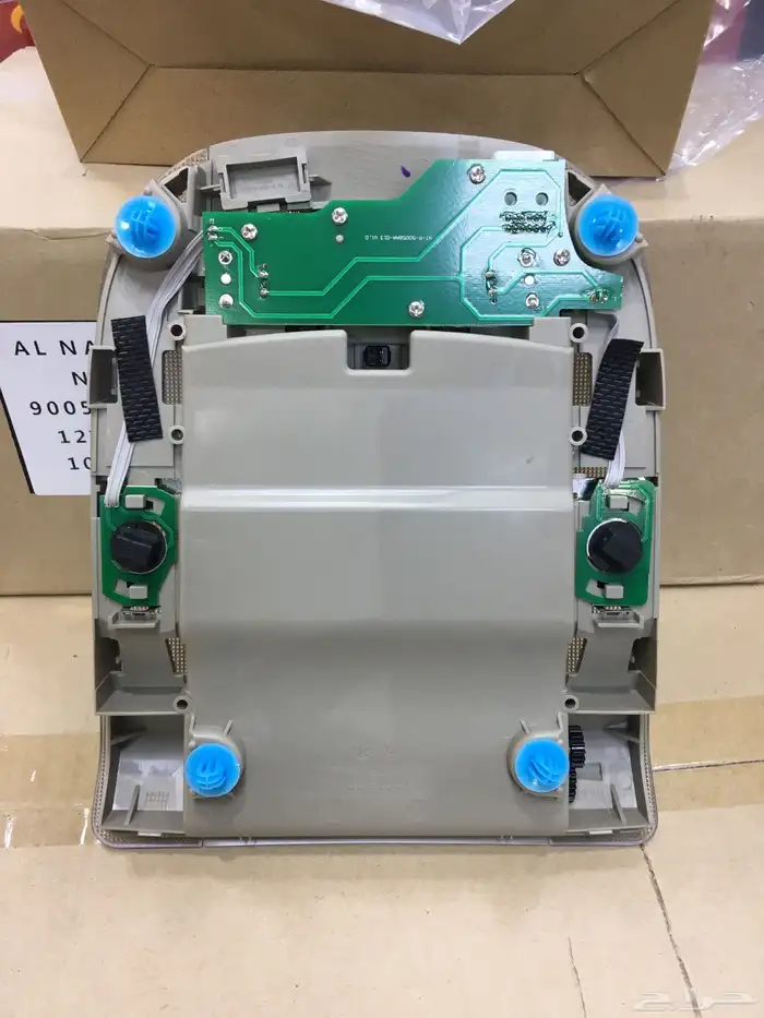 لمبة سقف كرولا 2008 الى 2013 1