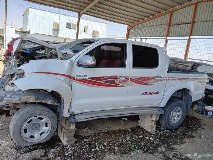 هايلكس دبل تشليح الجزيره 0