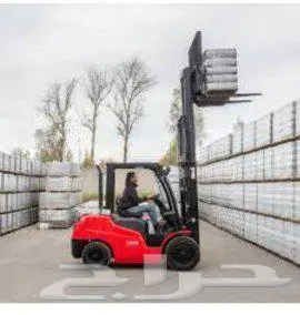 تأجير رافعات شوكية سكين. Forklift for rent 2