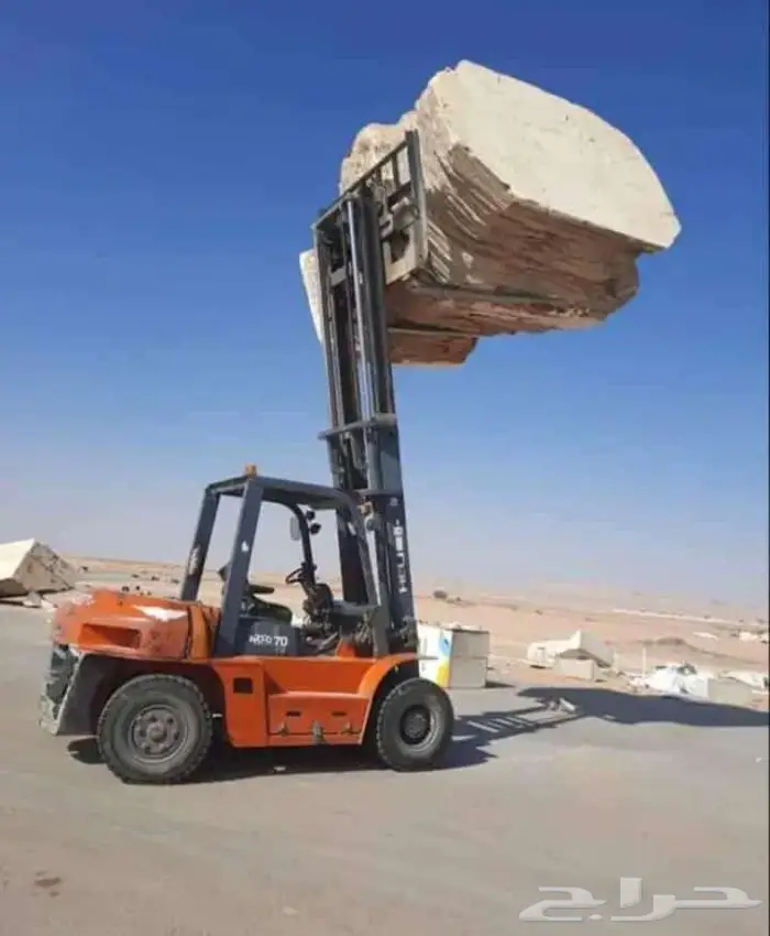 تأجير رافعات شوكية سكين. Forklift for rent 3