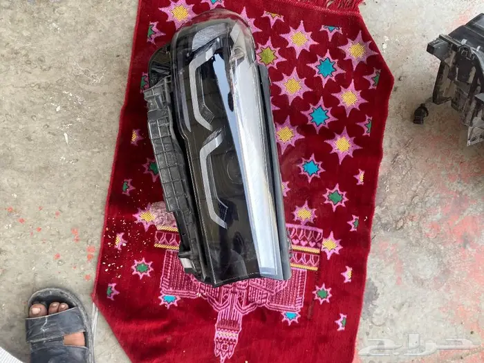 للبيع شمعه يمين BMW 520i 2022 1