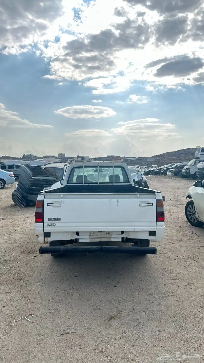 قطع غيار اسيزو 2000 تشليح 1