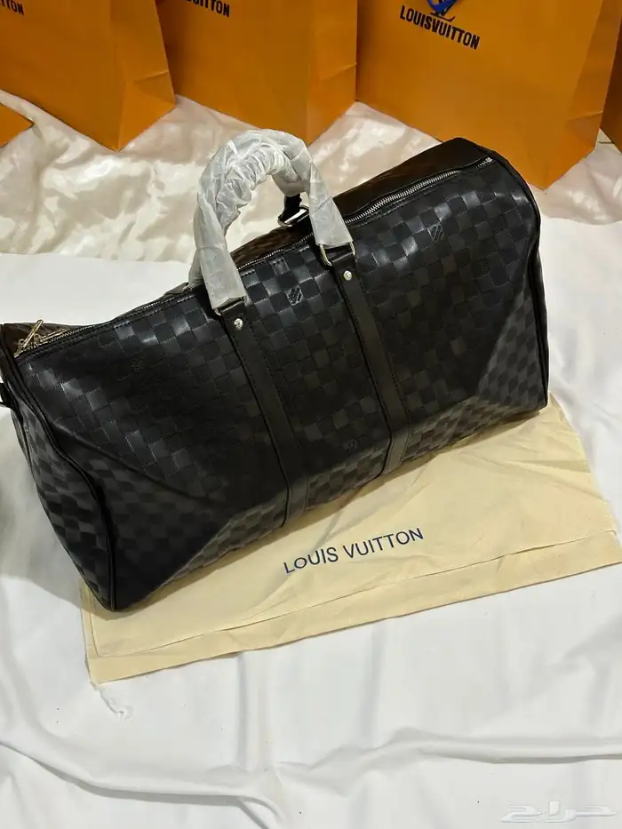 شنط سفر طبق الأصل 0