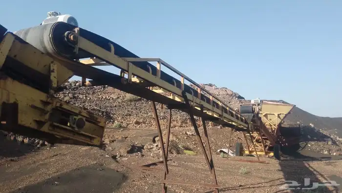 ماكينه كهرباء نظيفه جدا 70 كيلو وغربال صغير ومحتوياته 18