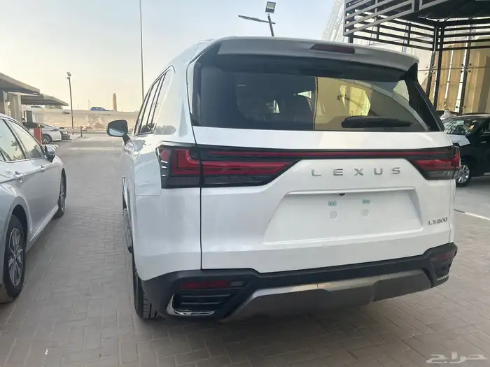 لكزس LX600 فئة BB وارد عبداللطيف جميل سعودي 2025 3