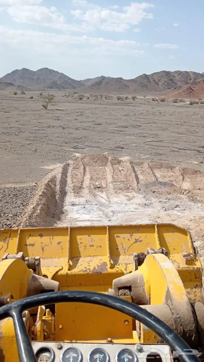 معدات شيول وبوبكات للايجار 3