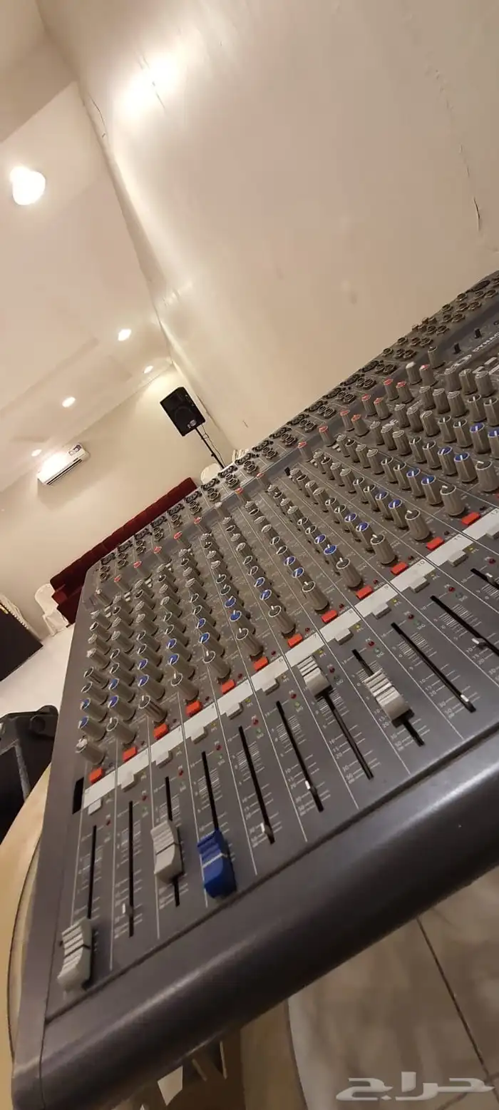 تأجير سماعات و مكسر عرض خاص 500 ريال فقط 9