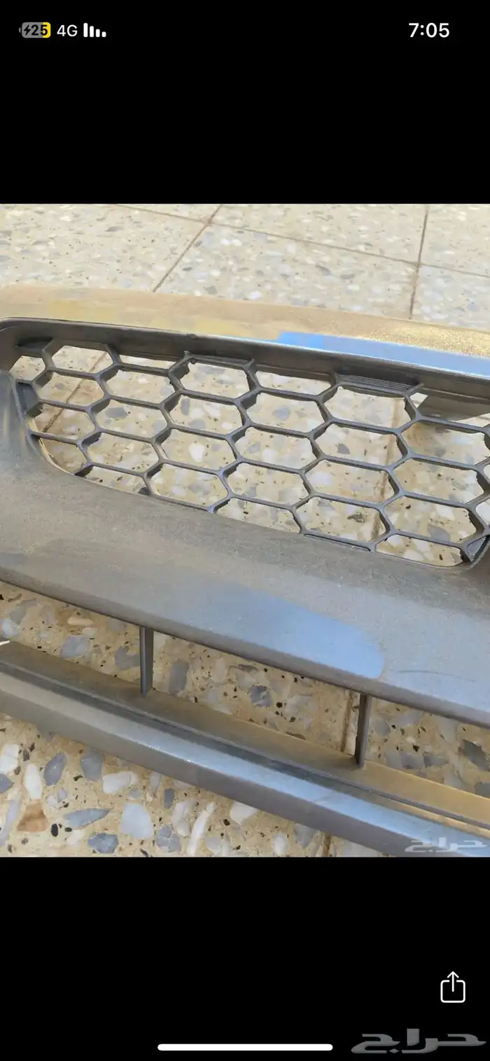 للبيع شبك وربله هايلوكس 1