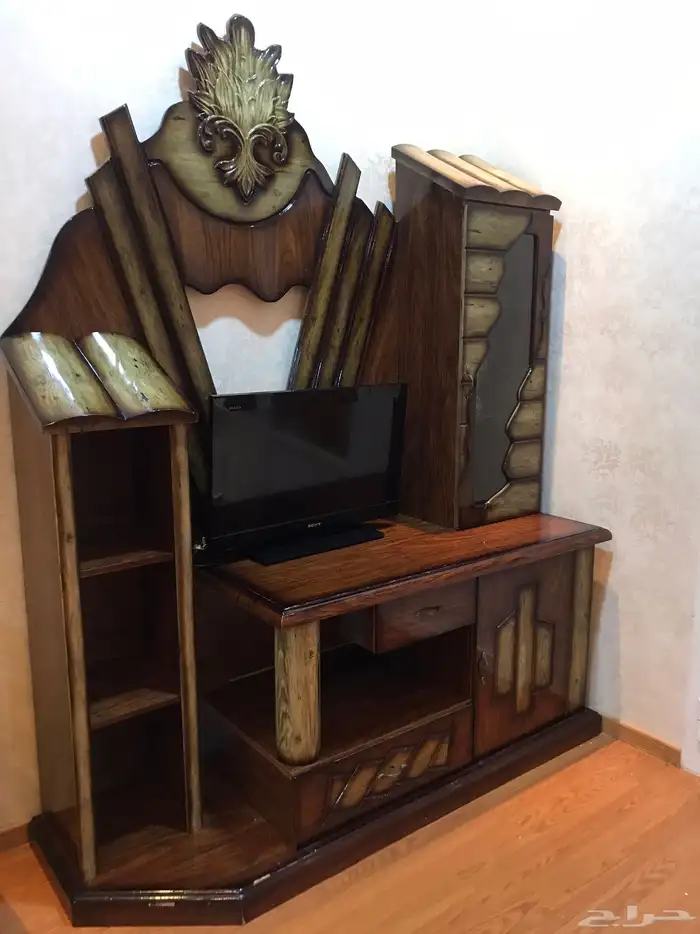 مكتبه بحاله ممتازه جد ا 0