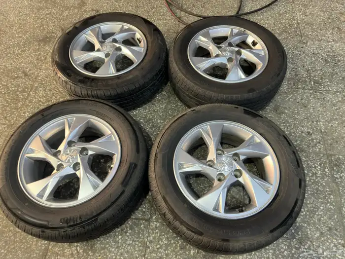 جنوط النترا اصلي 2023 استاندر مع كفرات 0