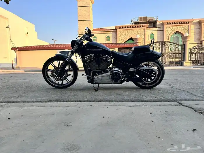 2018 Harley-Davidson Breakout 1