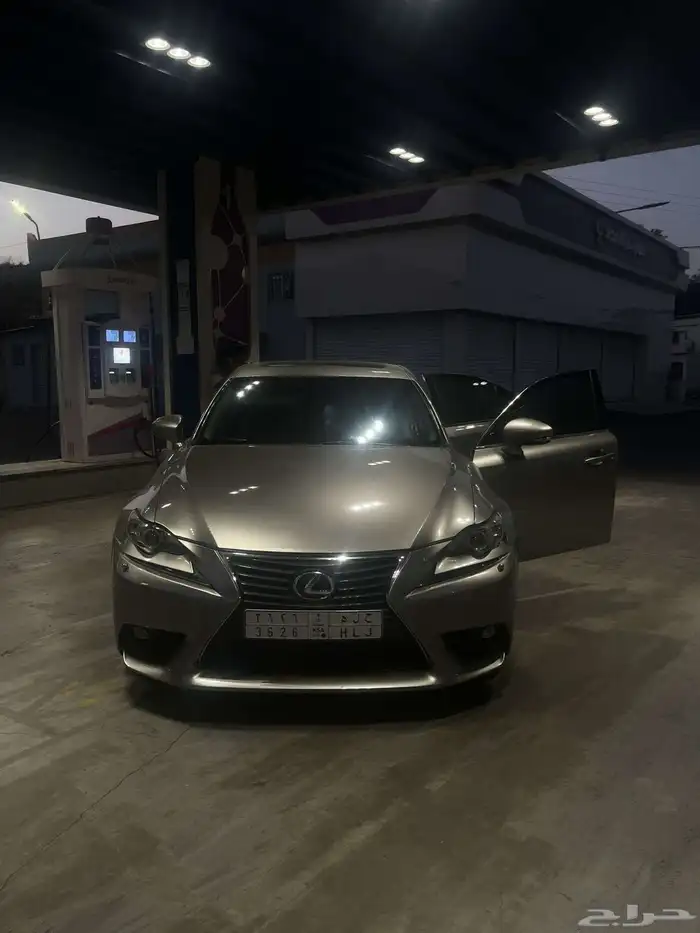 لكزس اي اس 350 3