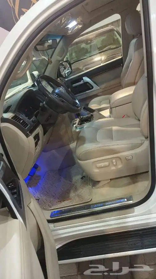 لاندكروزر VXR 5.7 2019 6