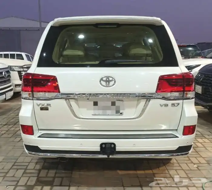 لاندكروزر VXR 5.7 2019 3