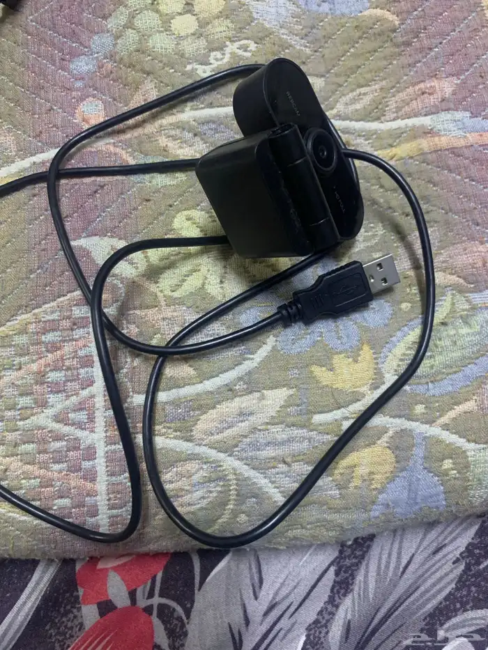 أغراض للتبديل او للبيع طبعت فواتير ودباسة كهربائية ومكبر صوت 36