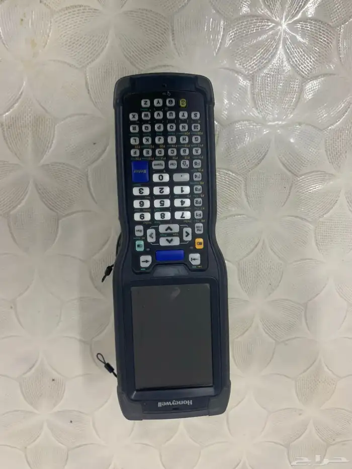 أغراض للتبديل او للبيع طبعت فواتير ودباسة كهربائية ومكبر صوت 19