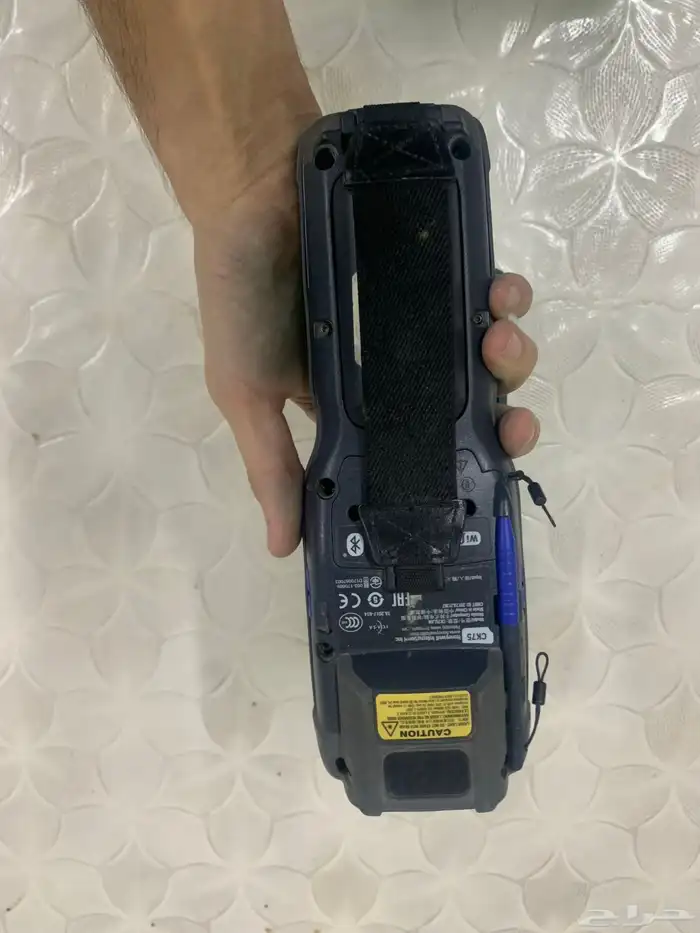 أغراض للتبديل او للبيع طبعت فواتير ودباسة كهربائية ومكبر صوت 20