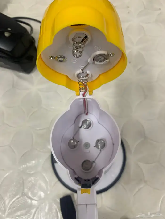 أغراض للتبديل او للبيع طبعت فواتير ودباسة كهربائية ومكبر صوت 10