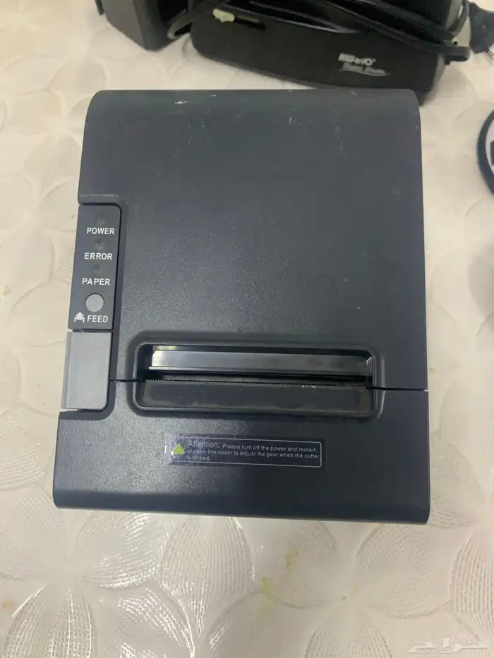 أغراض للتبديل او للبيع طبعت فواتير ودباسة كهربائية ومكبر صوت 3