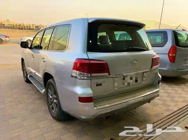 لكزس LX570 2015 4