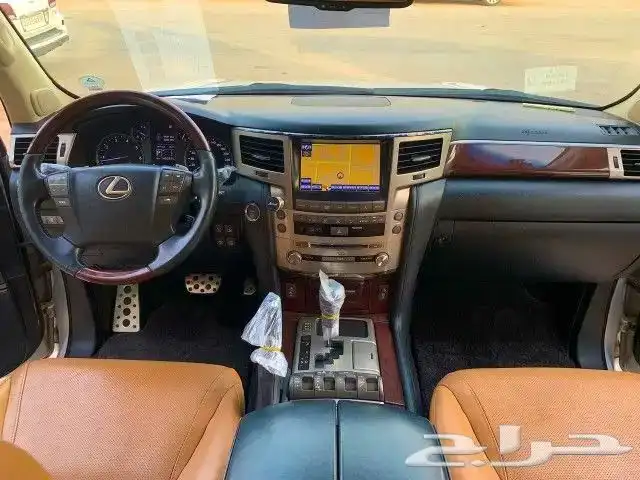 لكزس LX570 2015 6