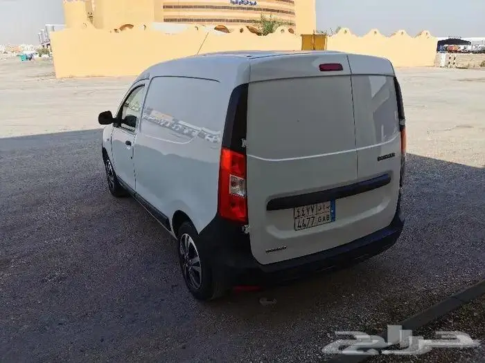 للبيع رينو دوكر موديل 2016 15