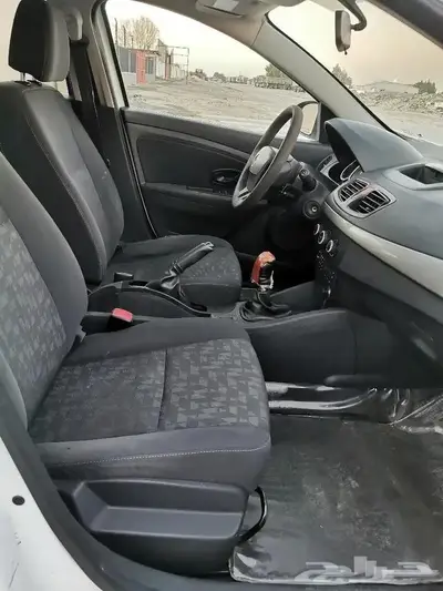 للبيع رينو فلوانس جير عادي موديل 2015 22