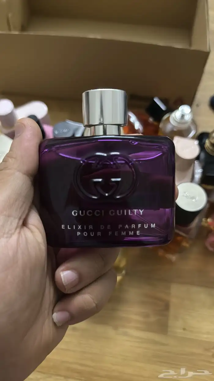 كلها برند بس فيه شكله وحده بدون كرتون فقط سعرها على 200 5
