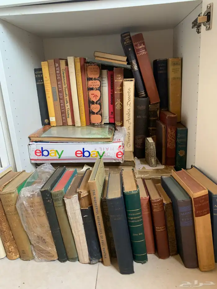 مجموعة مكتبة كتب نادرة 0