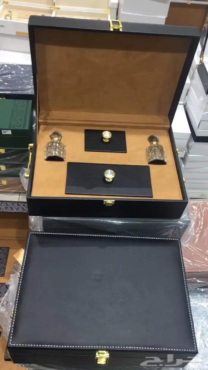 علبة هدية فاخرة من الجلد 25
