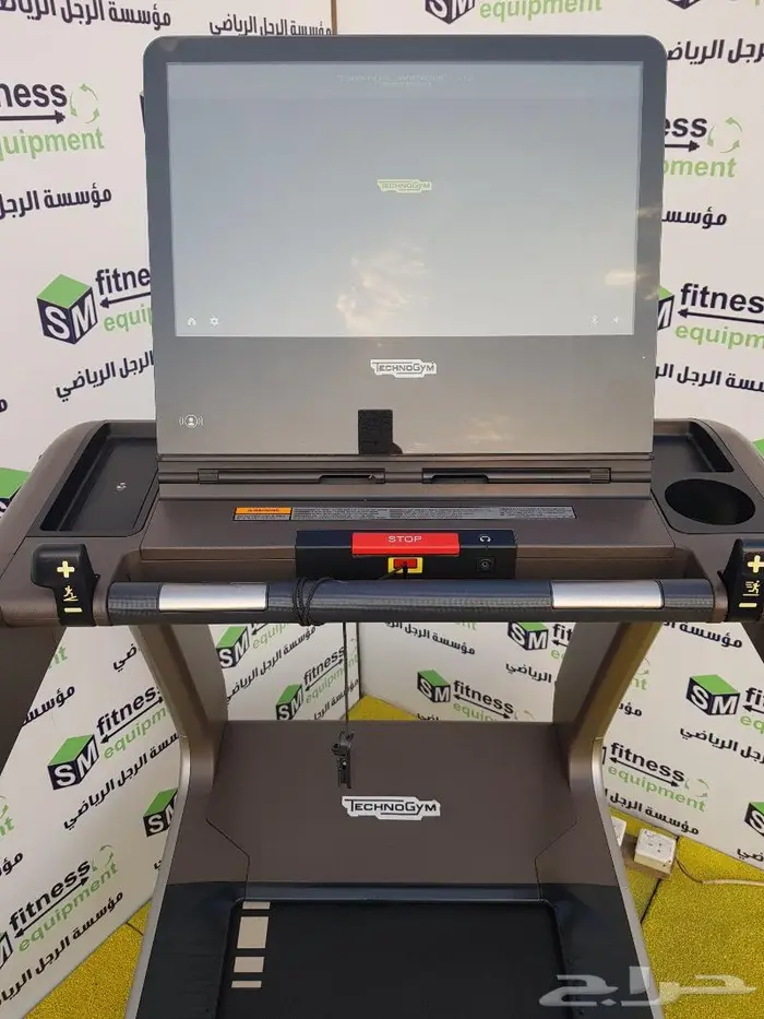 ( تم البيع ) TECHNOGYM LIVE ARTIS TREADMILL 0