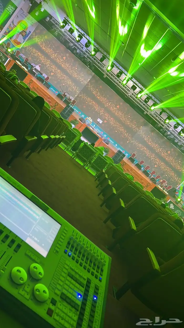 تأجير كشافات وتراس وشاشات 6