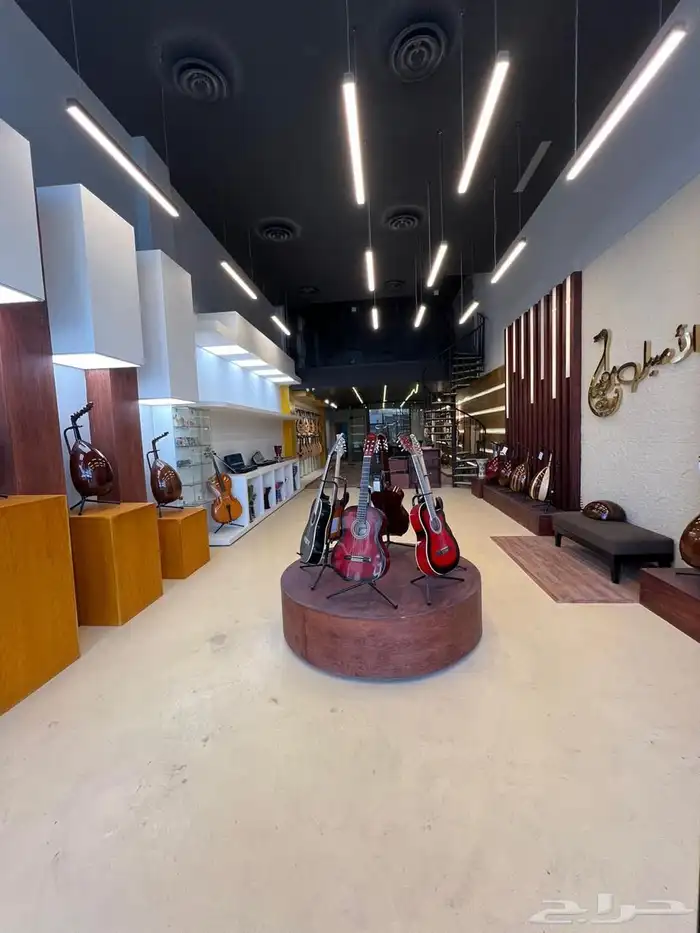 عاجل عاجل عاجل محل للتقبيل على طريق سعود بن فيصل 1