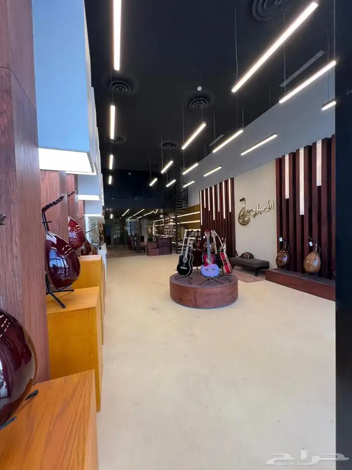 عاجل عاجل عاجل محل للتقبيل على طريق سعود بن فيصل 2