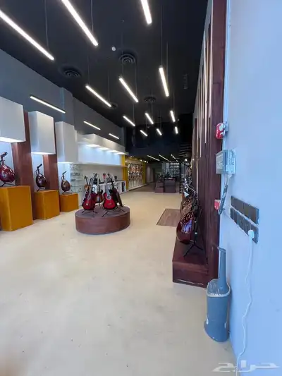 عاجل عاجل عاجل محل للتقبيل على طريق سعود بن فيصل 3