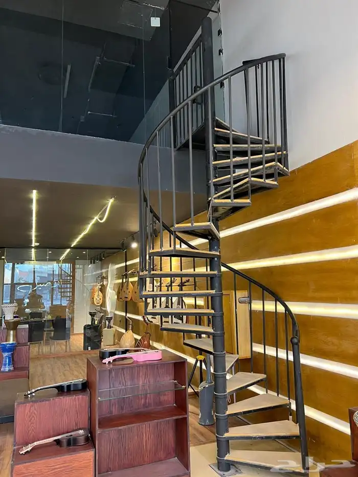 عاجل عاجل عاجل محل للتقبيل على طريق سعود بن فيصل 12