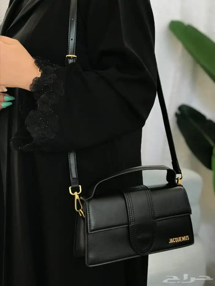 شنط نسائيه تقليد ماركه هاي كواليتي مع الملحقات 1