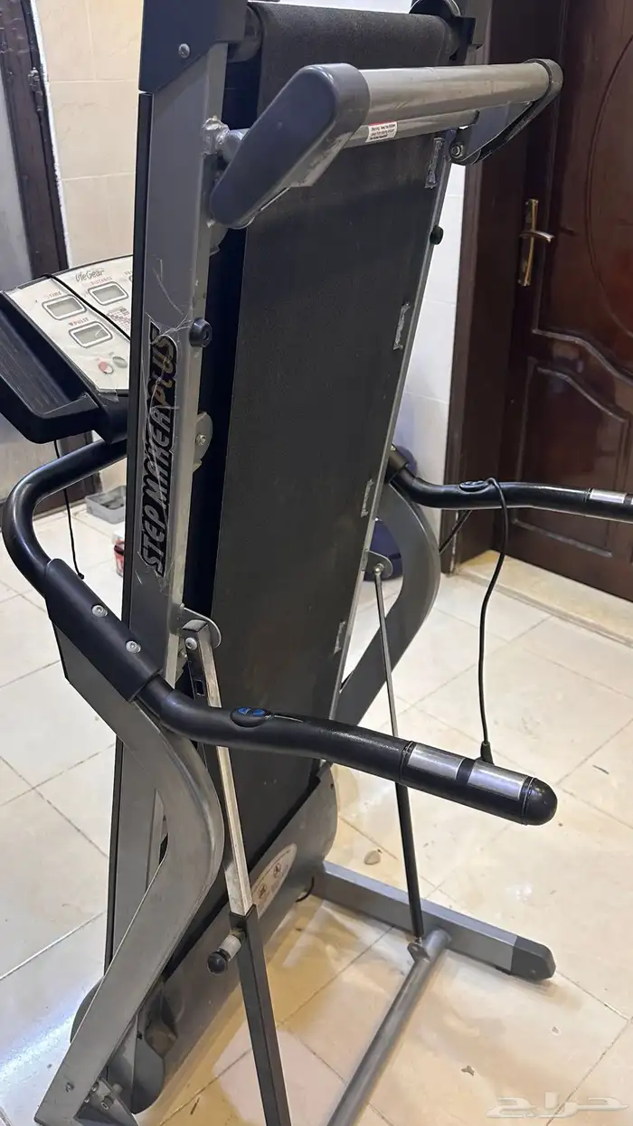 سير رياضي للبيع بسعر مغري ومخفض عطلان قطعه وحده ببيع 2