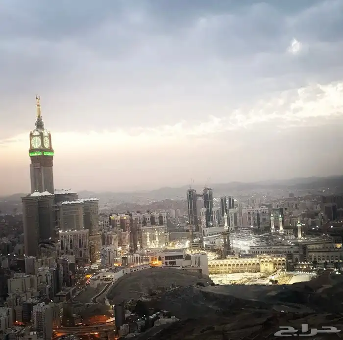 توصيل مشاوير استقبال المطار ومغادرة مرابطة سيارة كبيرة حديثة 1