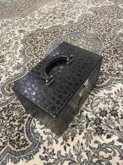 شنطة مجوهرات شنطة يد من محلات قزاز Gazzaz قديمة 6