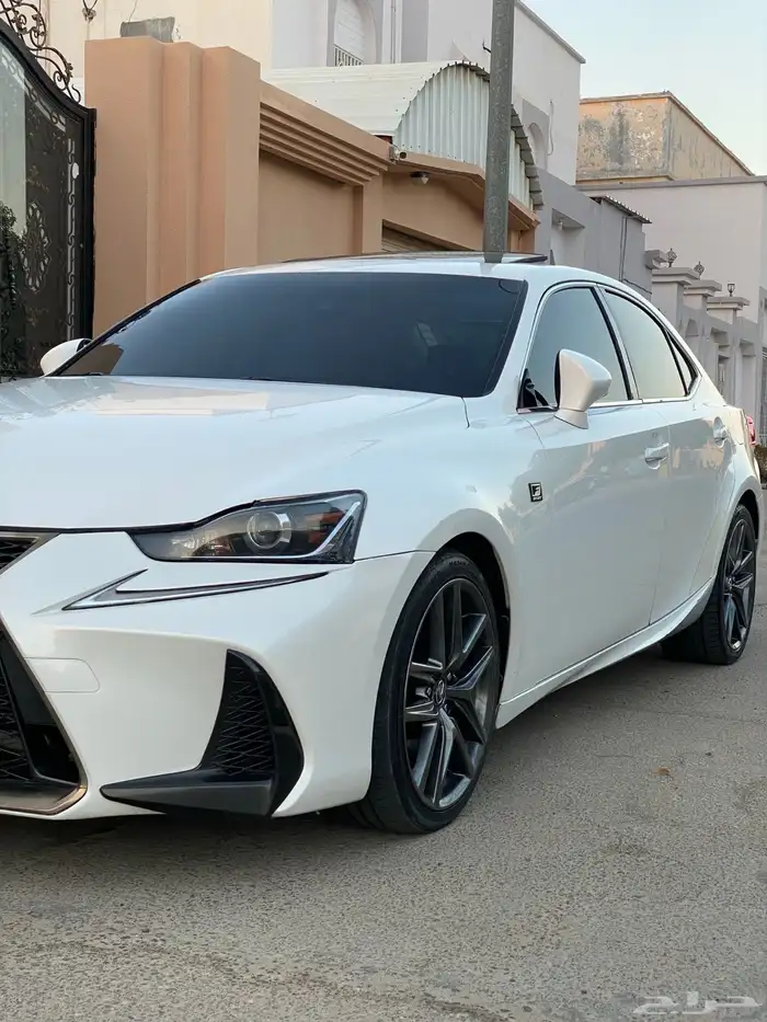 للبيع لكزس is350 6