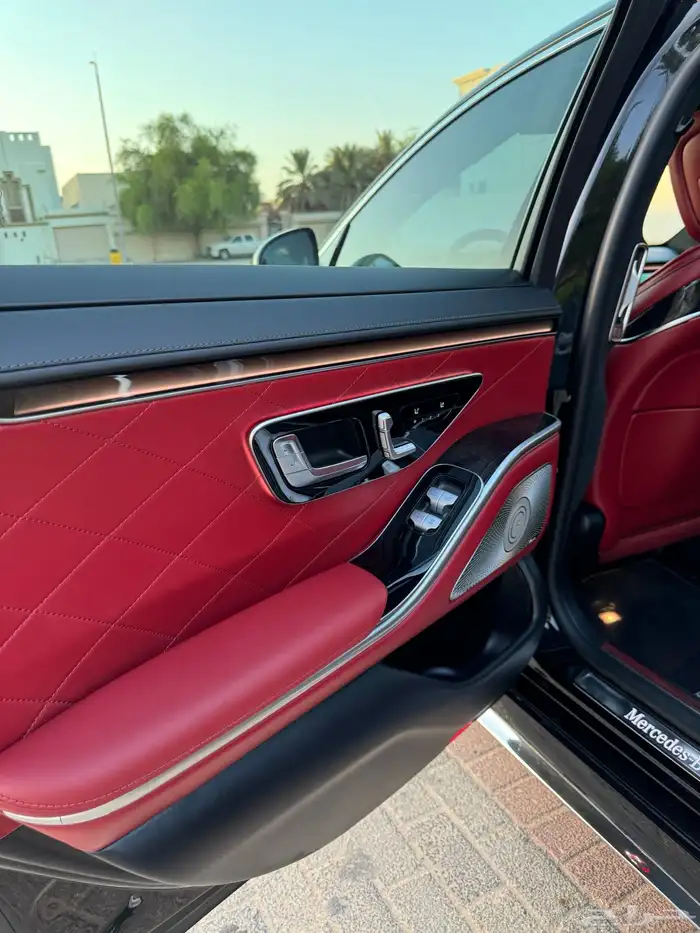 للبيع مرسيدس بنز S450 كالجديد 32
