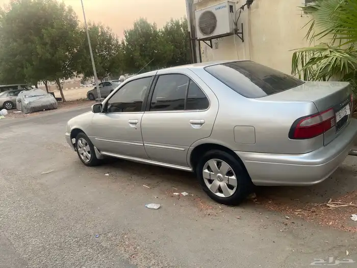 للبيع نيسان صني موديل 2000 5