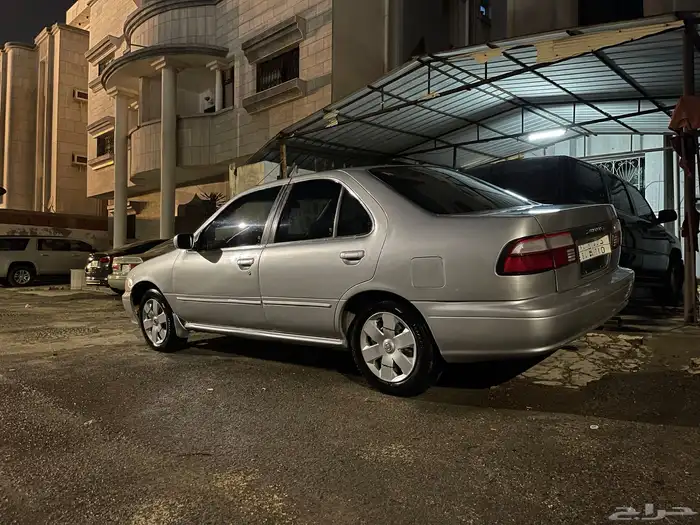للبيع نيسان صني موديل 2000 2