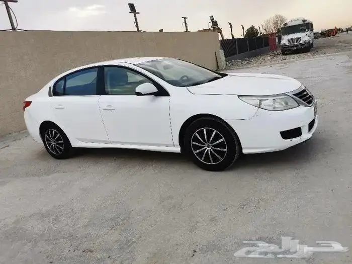 للبيع رينو سافران 4 سلندر موديل 2012 11