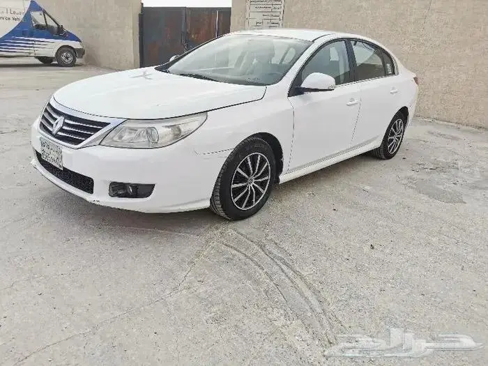 للبيع رينو سافران 4 سلندر موديل 2012 0